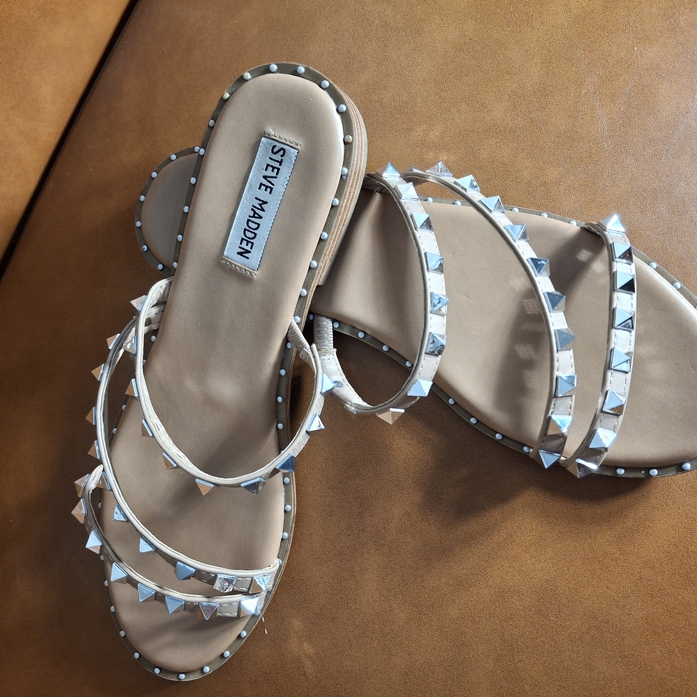💋Steve Madden Tan Silver Strappy Sandals💋